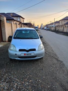  3  Toyota Yaris 1999 , 300000 , 