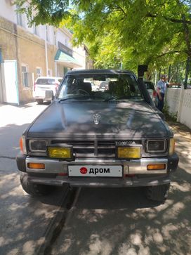  3  Toyota Hilux Surf 1987 , 800000 , 