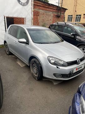  Volkswagen Golf 2011 , 700000 , 