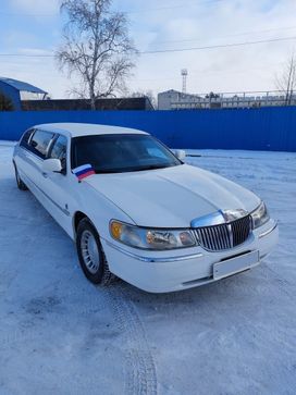  Lincoln Town Car 2001 , 1150000 , 