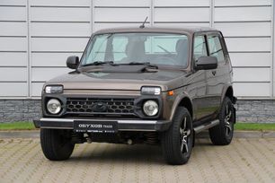 SUV      2022 , 828000 , 