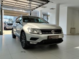 SUV   Volkswagen Tiguan 2017 , 2240000 ,  