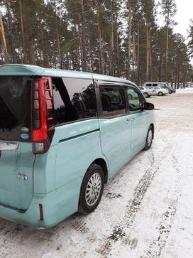    Toyota Noah 2014 , 1490000 , 