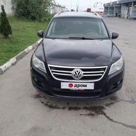 SUV   Volkswagen Tiguan 2010 , 800000 , 