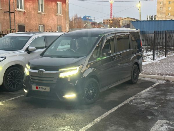    Honda Stepwgn 2017 , 2325000 , 