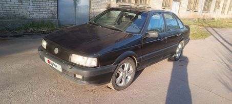  Volkswagen Passat 1988 , 170000 , -