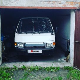    Nissan Vanette 1986 , 80000 , 