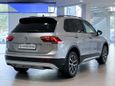 SUV   Volkswagen Tiguan 2019 , 2700000 , -