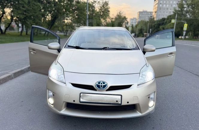  Toyota Prius 2010 , 985000 , 