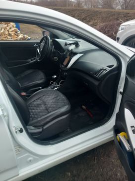  Hyundai Solaris 2013 , 700000 , 