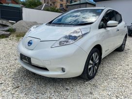  Nissan Leaf 2015 , 900000 , 