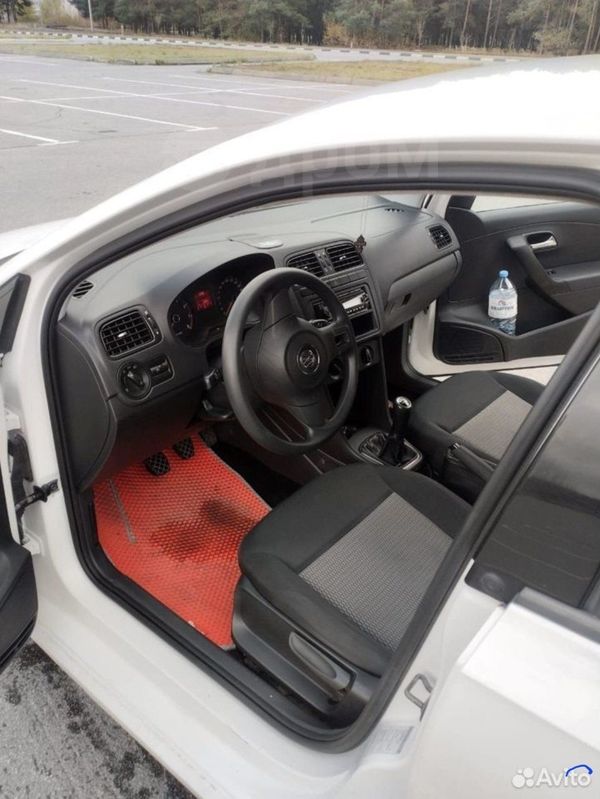  Volkswagen Polo 2012 , 640000 , 