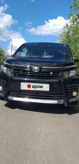    Toyota Voxy 2016 , 1950000 , 