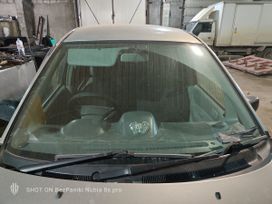    Toyota Corolla Spacio 2000 , 300000 , 