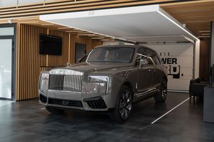 SUV   Rolls-Royce Cullinan 2025 , 74900000 , -