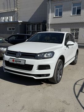 SUV   Volkswagen Touareg 2012 , 2300000 , 