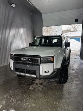- Land Cruiser Prado