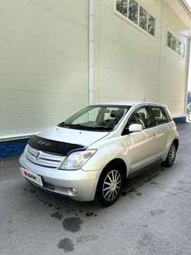  Toyota ist 2004 , 560000 , 
