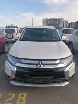 SUV   Mitsubishi Outlander 2017 , 2890000 , 