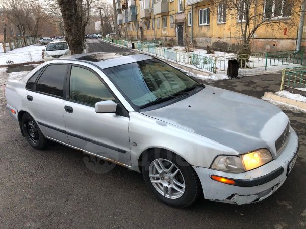  Volvo S40 2001 , 300000 , 