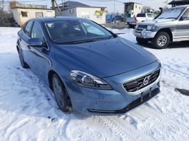  Volvo V40 2013 , 1045000 , 