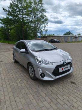  Toyota Aqua 2015 , 890000 ,  