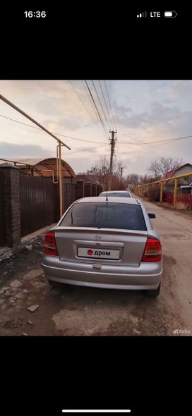  3  Opel Astra 2000 , 245000 , 