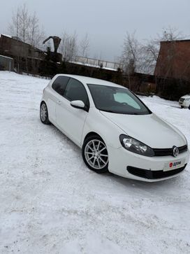 3  Volkswagen Golf 2011 , 950000 , 