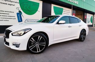  Nissan Fuga 2015 , 2450000 , --