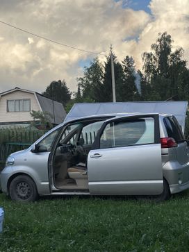  3  Toyota Porte 2005 , 435000 , 