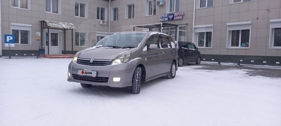    Toyota Isis 2006 , 789000 , 