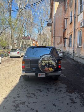 SUV   Nissan Terrano 1991 , 600000 , --