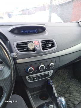  Renault Fluence 2014 , 877000 , 