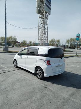    Honda Freed Spike 2014 , 1365000 , 