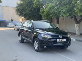 SUV   Volkswagen Touareg 2011 , 1740000 , 