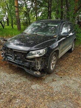 SUV   Volkswagen Tiguan 2012 , 900000 , 