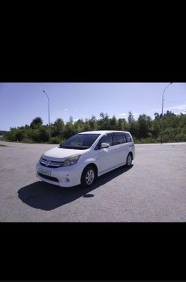    Toyota Isis 2014 , 1400000 , 