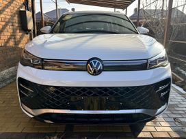 SUV   Volkswagen Tiguan L 2024 , 5000000 , 