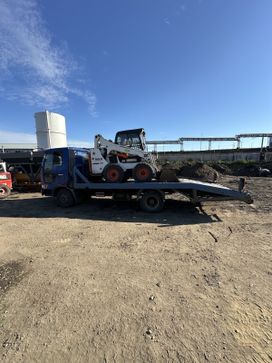 - Bobcat S530 2014 , 3600000 , 