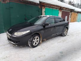  Renault Fluence 2010 , 700000 ,  