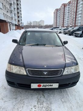  Nissan Bluebird 1998 , 220000 , 