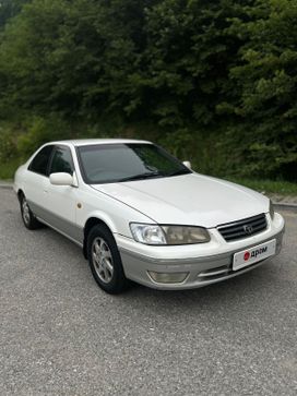  Toyota Camry 2001 , 330000 , 