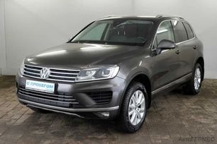 SUV   Volkswagen Touareg 2015 , 2099000 , 