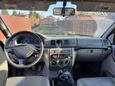 SUV     2010 , 825000 , 