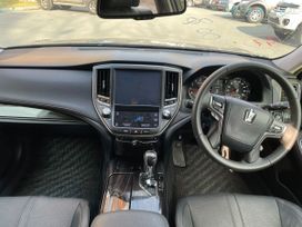  Toyota Crown 2016 , 2750000 , 