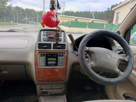    Toyota Gaia 2002 , 275000 , 