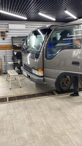   Nissan Diesel Nissan Diesel 2001 , 1600000 , 