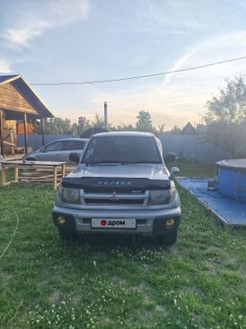  3  Mitsubishi Pajero iO 1998 , 200000 , 