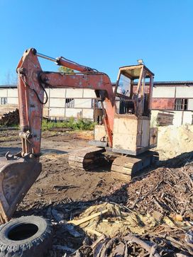 - Hitachi UH025 1990 , 850000 , 