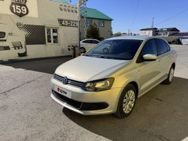  Volkswagen Polo 2011 , 700000 , 